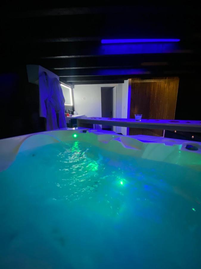 Mieuxqualhotel Jacuzzi Privatif La Retro Bordeaux Exterior foto