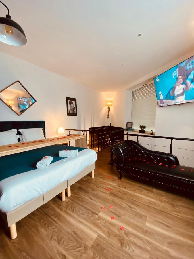 Mieuxqualhotel Jacuzzi Privatif La Retro Bordeaux Exterior foto